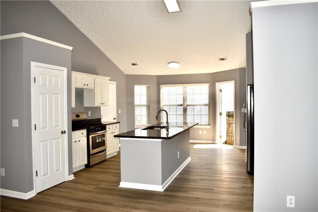 3 bedroom, 2 bathroom, 1,834 sq ft single family residence for sale at 260 Hulan Way, Lawrenceville, GA 30044 — photo 7