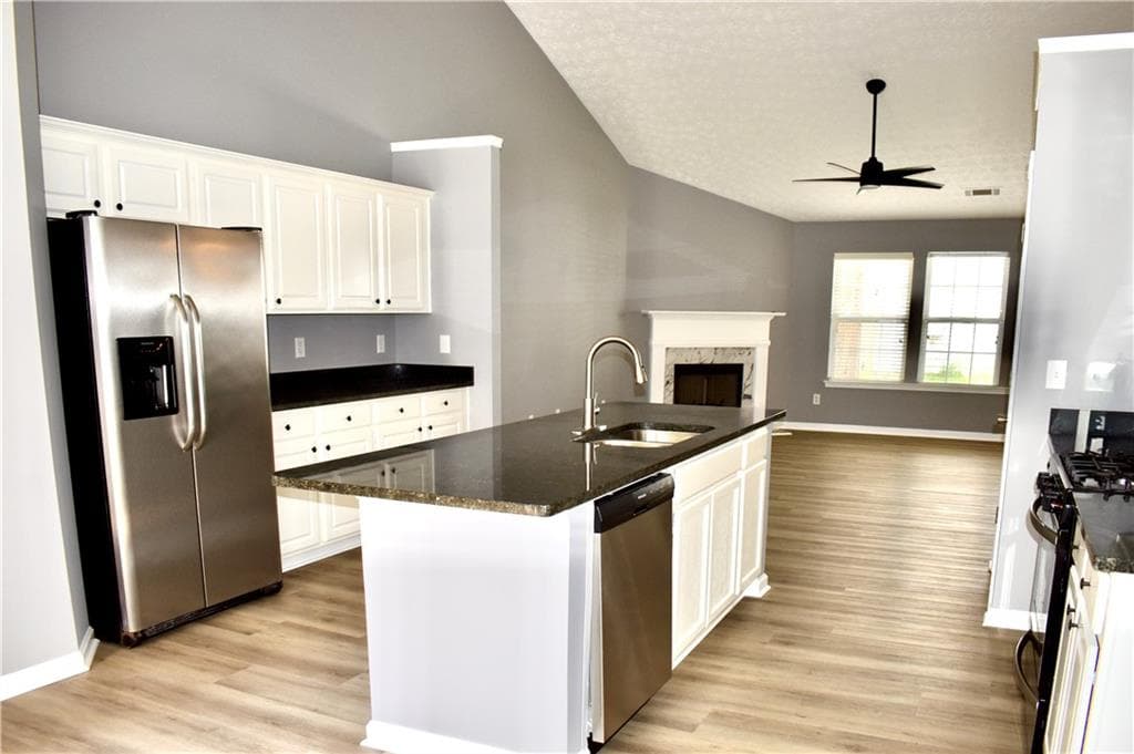 3 bedroom, 2 bathroom, 1,834 sq ft single family residence for sale at 260 Hulan Way, Lawrenceville, GA 30044 — photo 8