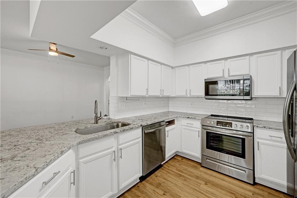 3 bedroom, 2 bathroom, 1,402 sq ft condominium for sale at 3777 Peachtree Road 513, Atlanta, GA 30319 — photo 10