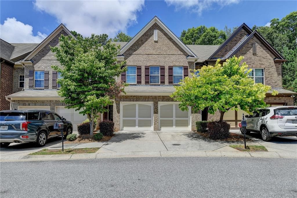 3 bedroom, 3 bathroom townhouse for rent at 2152 Greencrest Circle, Alpharetta, GA 30004 for $2,775 a month — photo 1 of 56