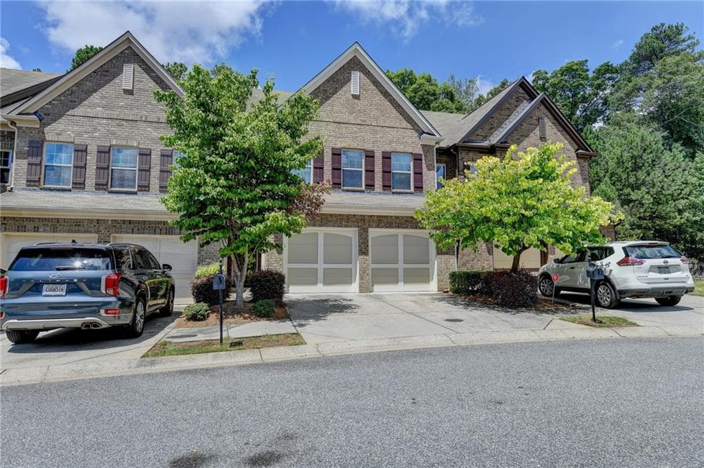 3 bedroom, 3 bathroom townhouse for rent at 2152 Greencrest Circle, Alpharetta, GA 30004 for $2,775 a month — photo 3