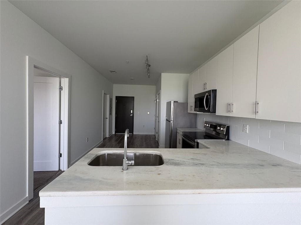 1 bedroom, 1 bathroom, 657 sq ft condominium for rent at 525 Parkway Drive 512, Atlanta, GA 30354 for $1,500 a month — photo 8