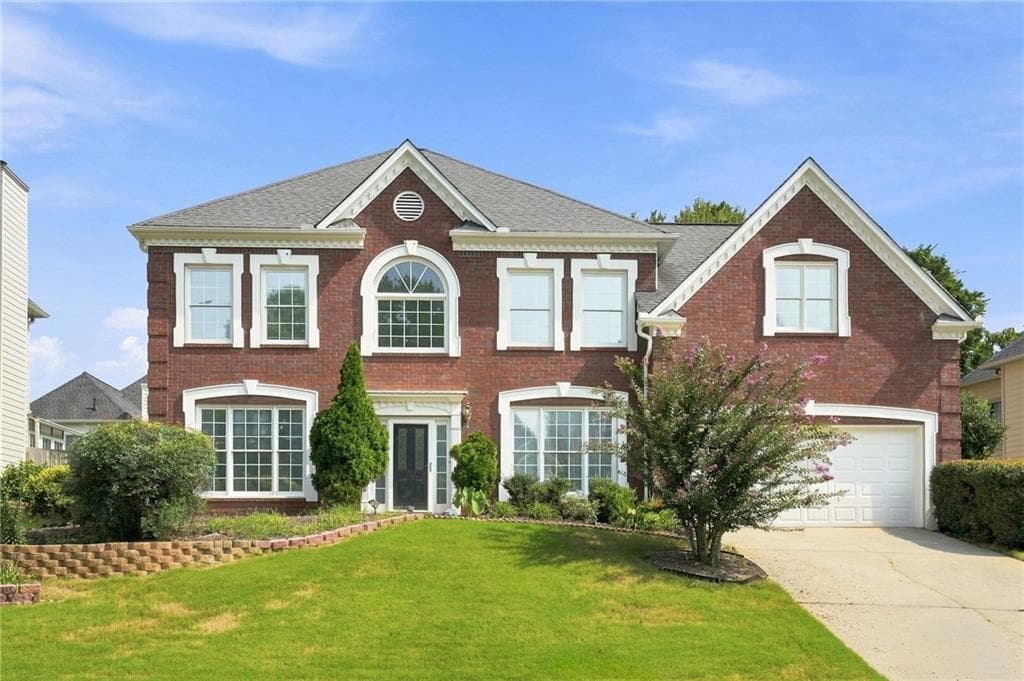 4 bedroom, 3 bathroom, 2,857 sq ft single family residence under contract at 315 Arbor Creek Trail, Roswell, GA 30076