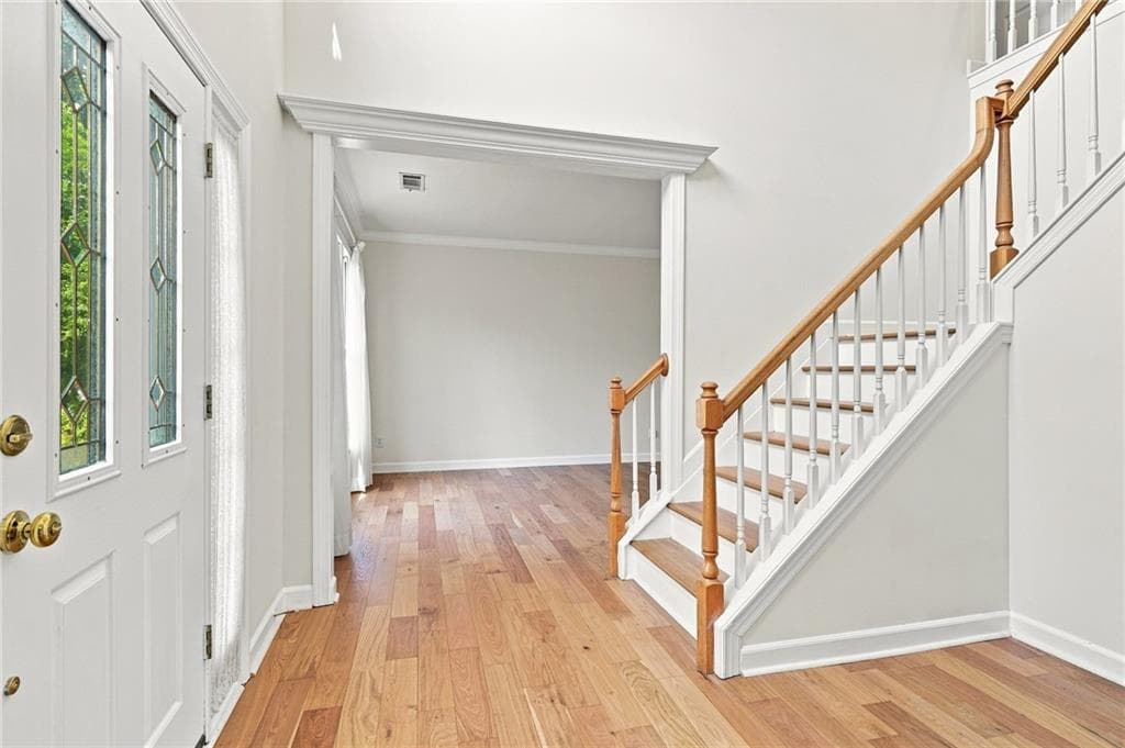 4 bedroom, 3 bathroom, 2,857 sq ft single family residence under contract at 315 Arbor Creek Trail, Roswell, GA 30076 — photo 6