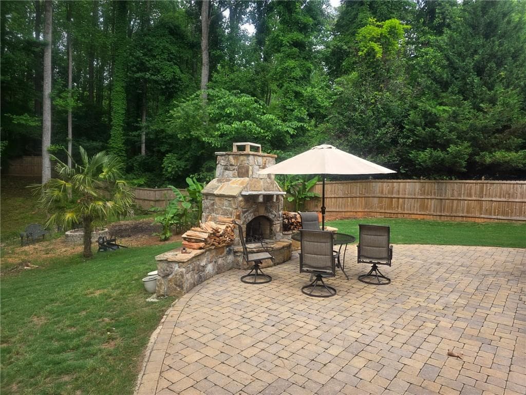 4 bedroom, 3 bathroom, 2,754 sq ft single family residence for sale at 5022 Oak Farm Way, Flowery Branch, GA 30542 — photo 4
