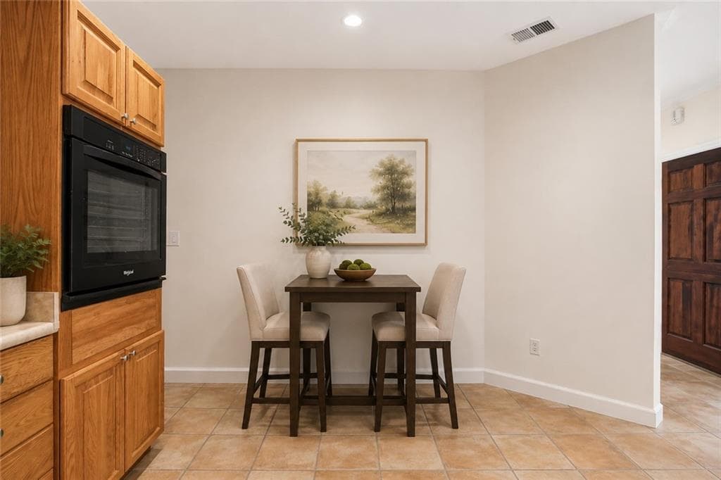 2 bedroom, 2 bathroom, 1,645 sq ft condominium for sale at 5350 Brooke Ridge Drive, Dunwoody, GA 30338 — photo 10