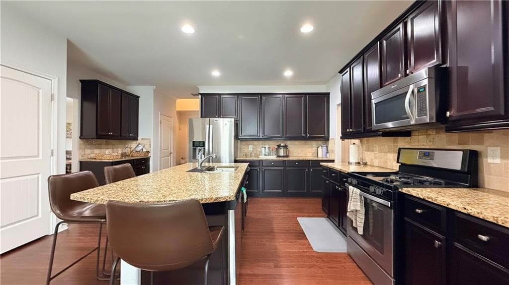 5 bedroom, 3 bathroom, 3,439 sq ft single family residence for rent at 1810 Kingsbridge Court, Suwanee, GA 30024 for $2,950 a month — photo 8