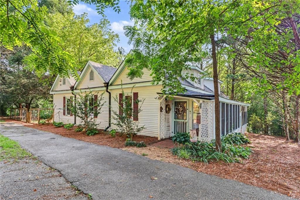 140 E Oak Street, East Ellijay, GA 30540 — most recent listing photo