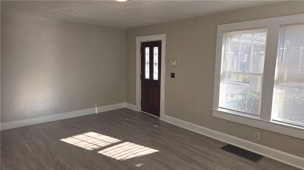 3 bedroom, 2 bathroom, 1,613 sq ft single family residence for rent at 615 Dyer Street, Gainesville, GA 30501 for $1,950 a month — photo 9