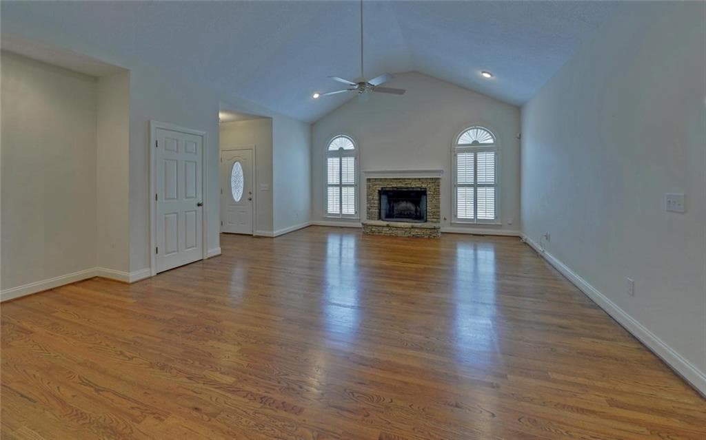 3 bedroom, 4 bathroom, 4,324 sq ft single family residence under contract at 4151 Summit Chse, Gainesville, GA 30506 — photo 4