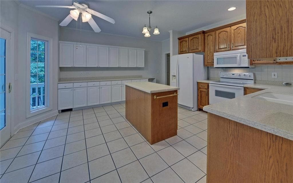 3 bedroom, 4 bathroom, 4,324 sq ft single family residence under contract at 4151 Summit Chse, Gainesville, GA 30506 — photo 10