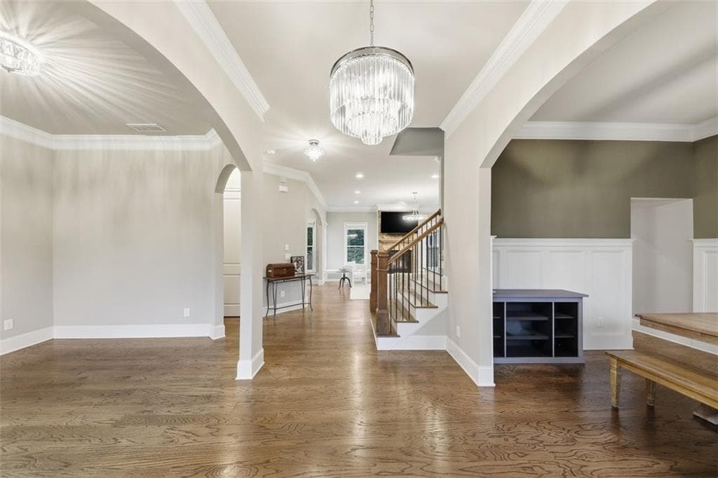 5 bedroom, 5 bathroom, 3,678 sq ft single family residence for sale at 940 Lake Charles Drive, Roswell, GA 30075 — photo 6