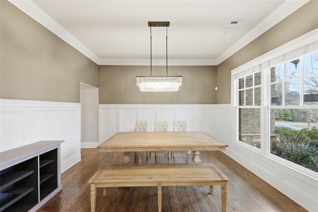 5 bedroom, 5 bathroom, 3,678 sq ft single family residence for sale at 940 Lake Charles Drive, Roswell, GA 30075 — photo 7