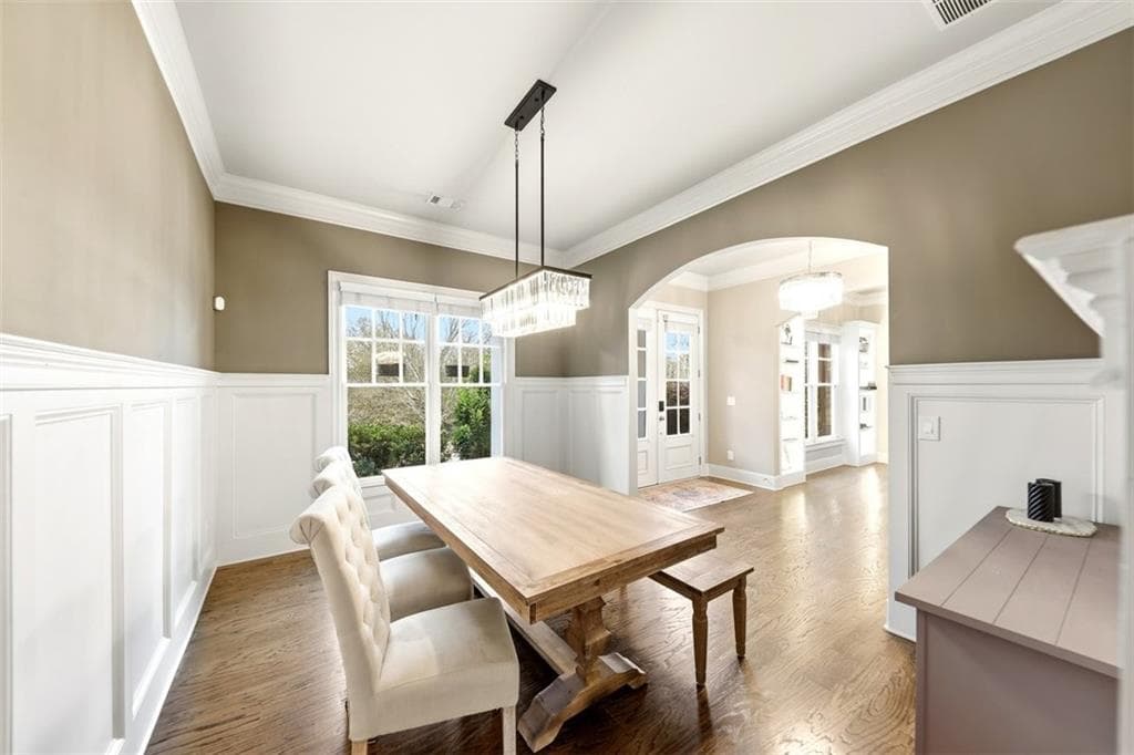5 bedroom, 5 bathroom, 3,678 sq ft single family residence for sale at 940 Lake Charles Drive, Roswell, GA 30075 — photo 8