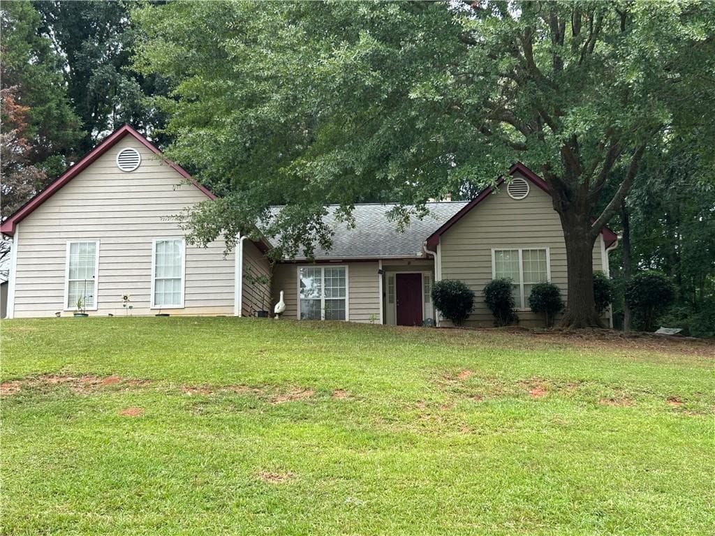 4 bedroom, 2 bathroom, 1,812 sq ft single family residence for sale at 113 Timberwood Drive, Stockbridge, GA 30281 — photo 3