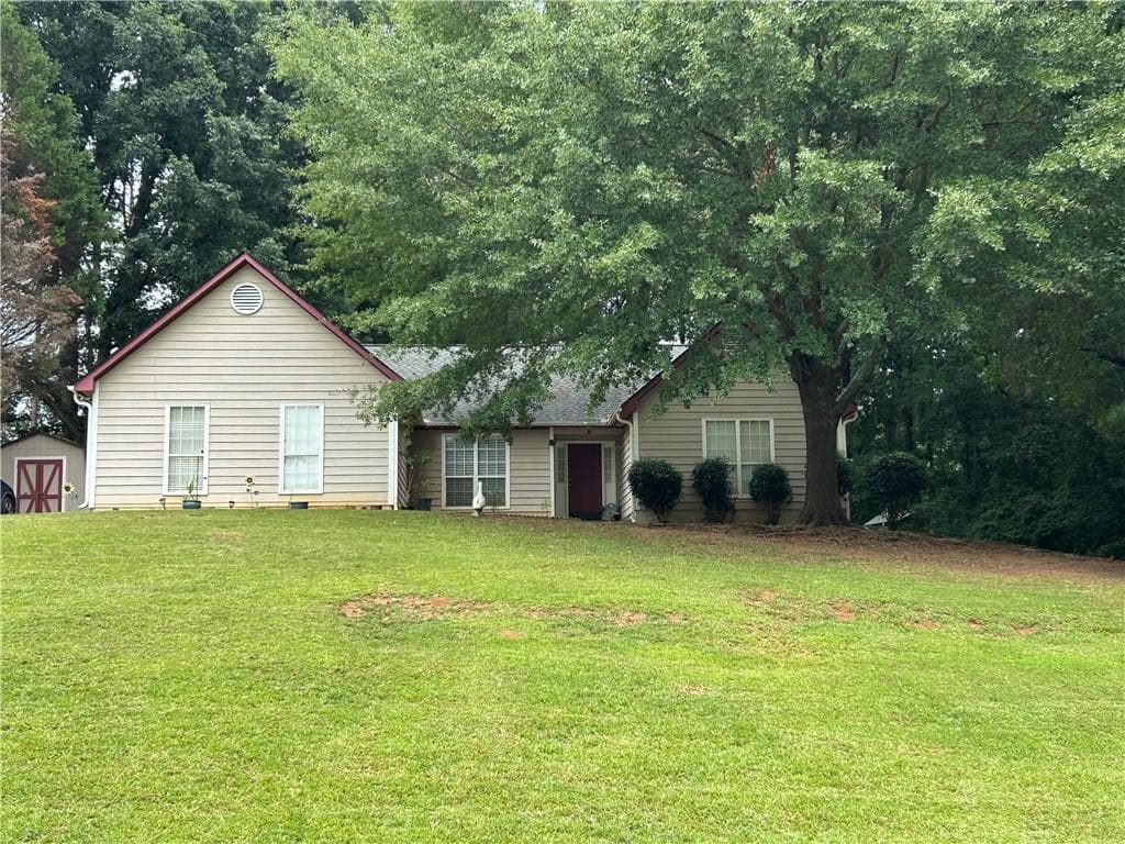 4 bedroom, 2 bathroom, 1,812 sq ft single family residence for sale at 113 Timberwood Drive, Stockbridge, GA 30281 — photo 4