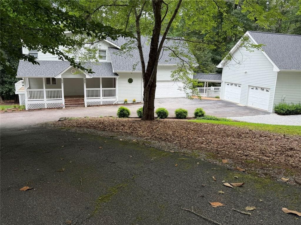 4 bedroom, 3 bathroom, 3,681 sq ft single family residence sold at 2663 THOMPSON MILL RD Road, Buford, GA 30519