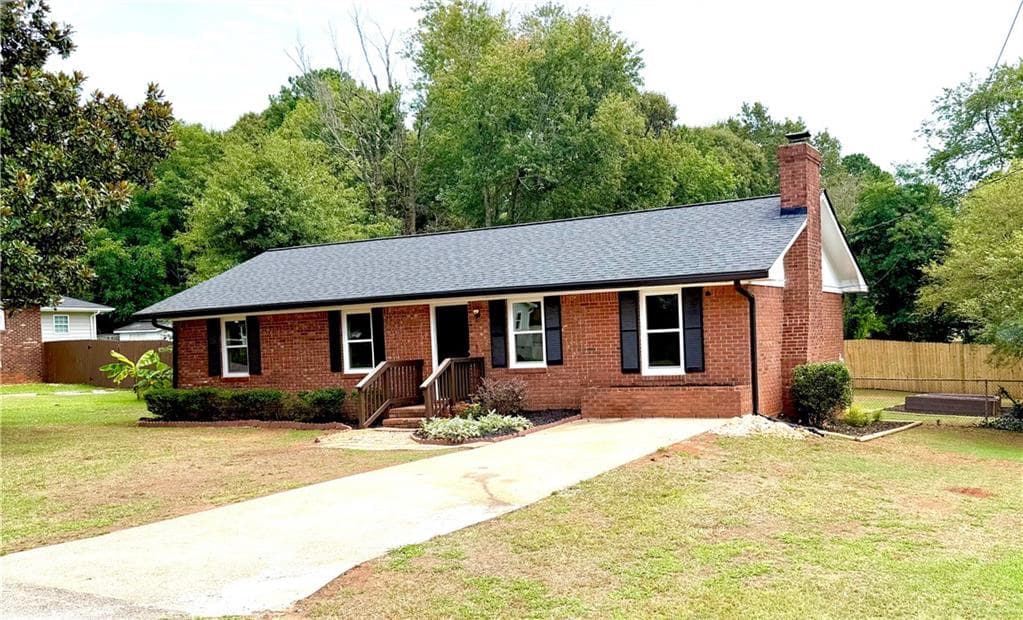 3 bedroom, 1 bathroom, 1,274 sq ft single family residence sold at 1279 Kesler Road, Winder, GA 30680