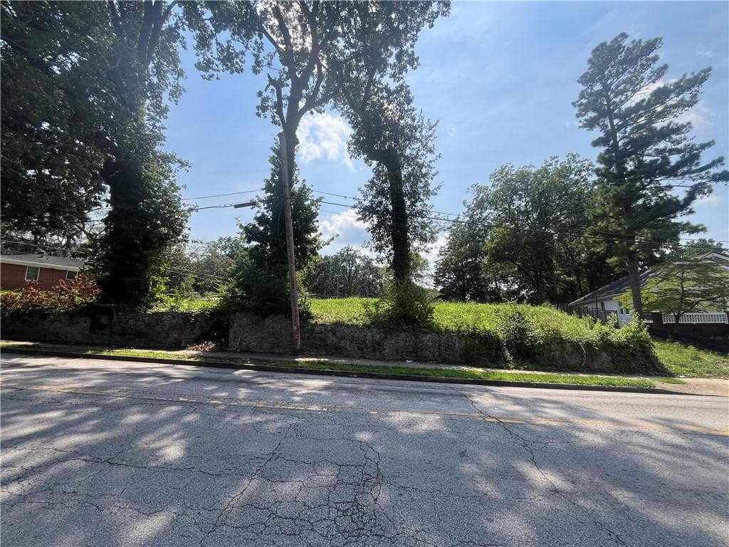 single family residence for sale at 470 Chappell Road, Atlanta, GA 30318 — photo 2