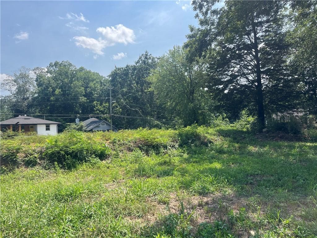 single family residence for sale at 470 Chappell Road, Atlanta, GA 30318 — photo 10