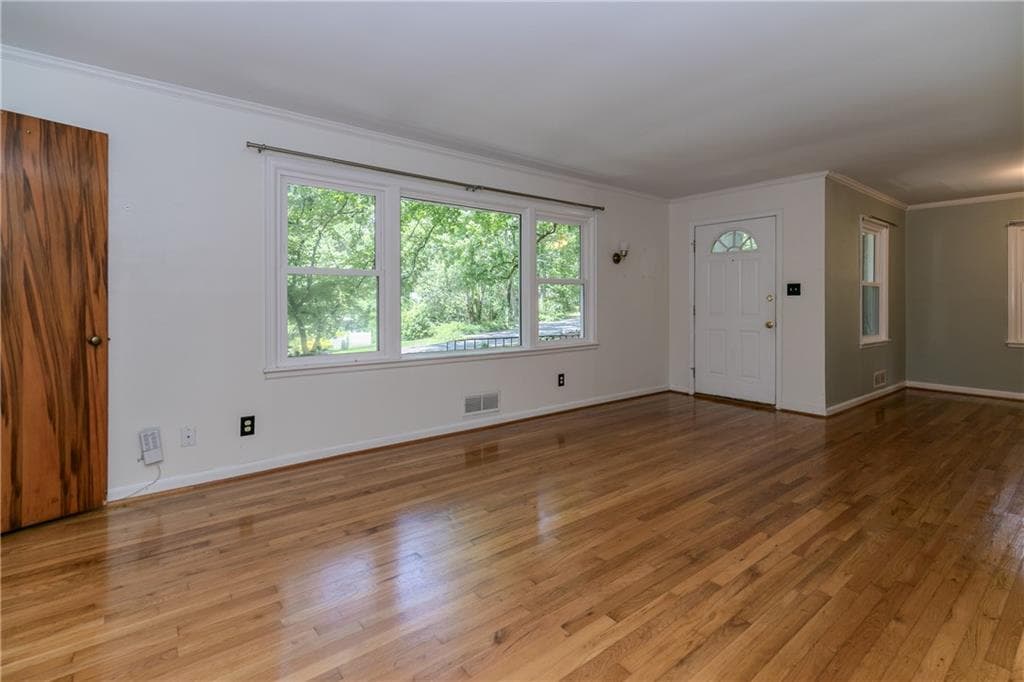 4 bedroom, 2 bathroom, 1,011 sq ft single family residence for sale at 798 Larry Lane, Decatur, GA 30033 — photo 8
