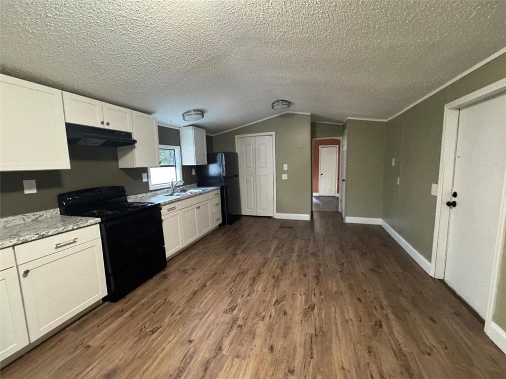 2 bedroom, 2 bathroom, 1,008 sq ft single family residence for sale at 2637 Old Grade Road, Dalton, GA 30721 — photo 5