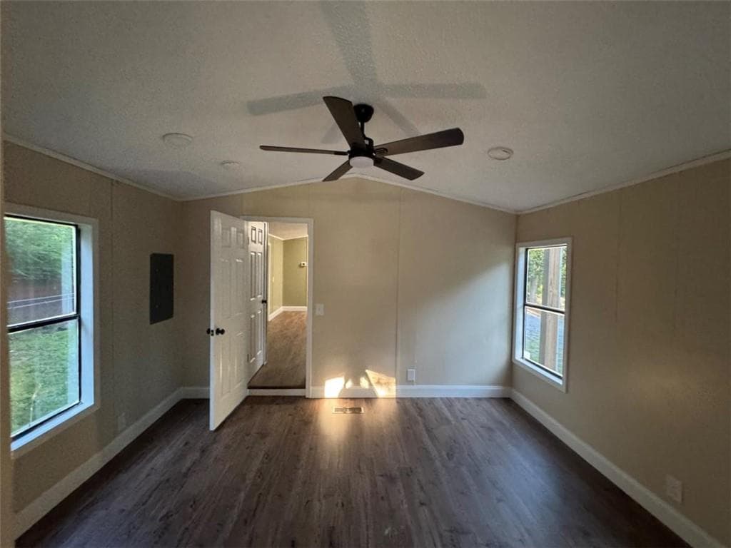 2 bedroom, 2 bathroom, 1,008 sq ft single family residence for sale at 2637 Old Grade Road, Dalton, GA 30721 — photo 6