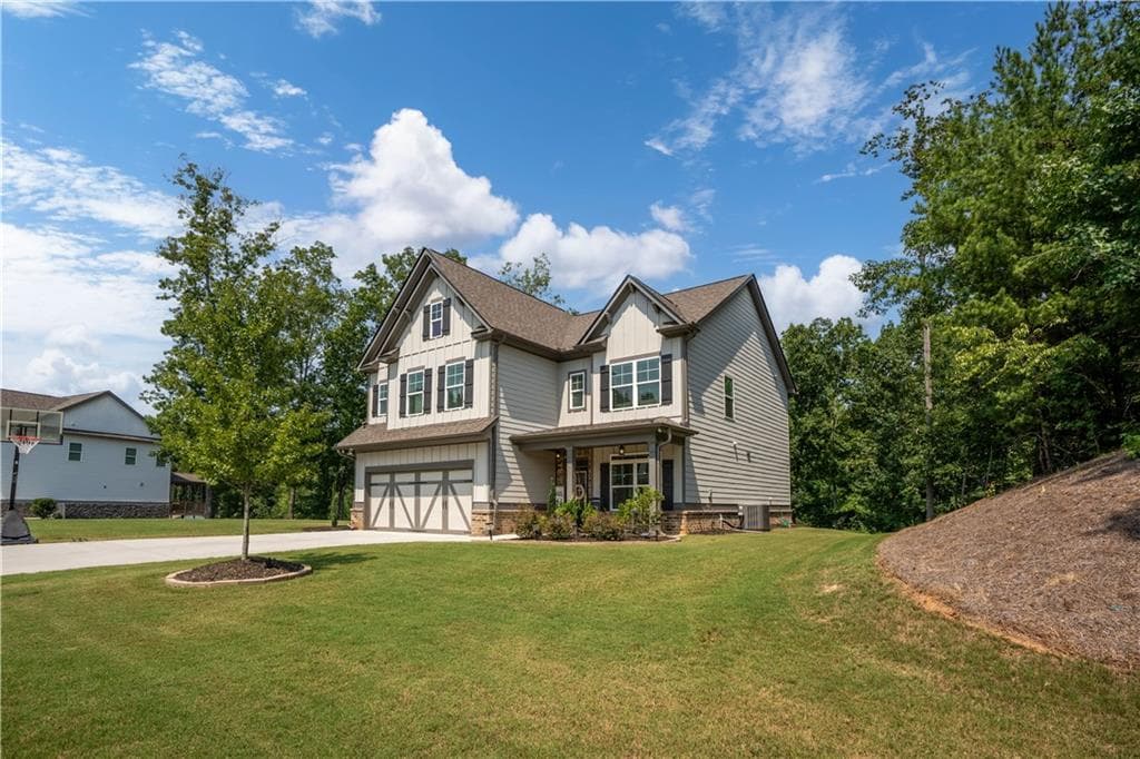 4 bedroom, 4 bathroom, 2,620 sq ft single family residence for sale at 3612 Castoff Court, Gainesville, GA 30506 — photo 2