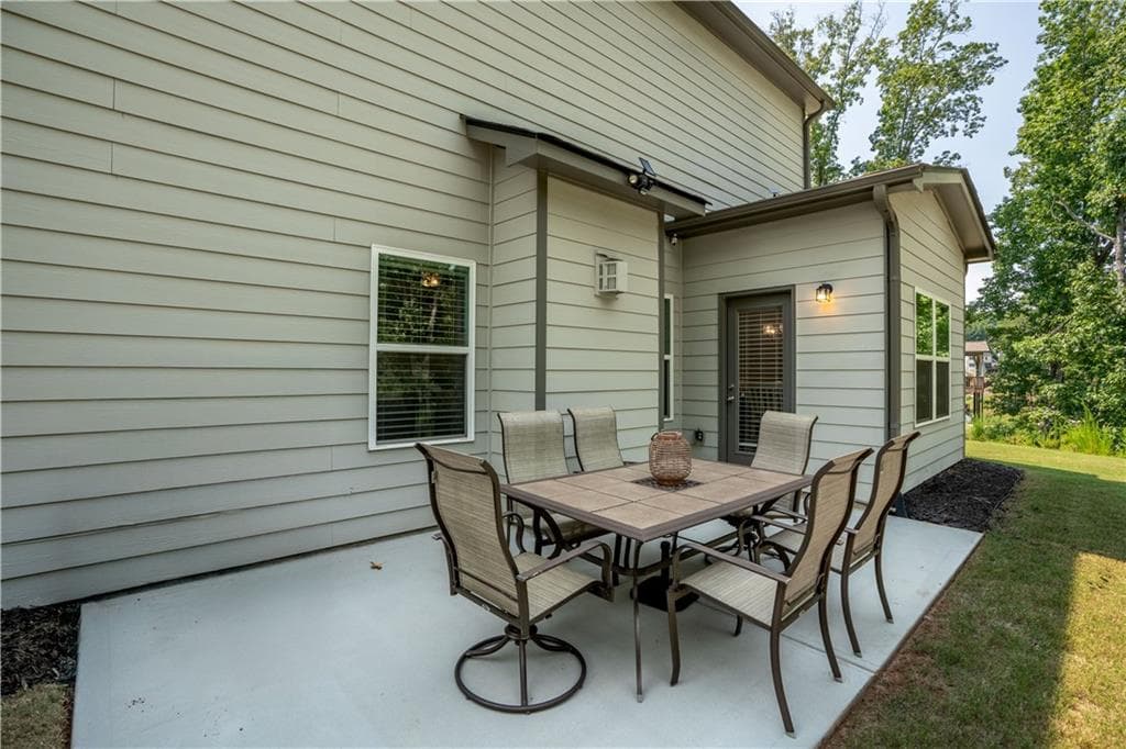 4 bedroom, 4 bathroom, 2,620 sq ft single family residence for sale at 3612 Castoff Court, Gainesville, GA 30506 — photo 9