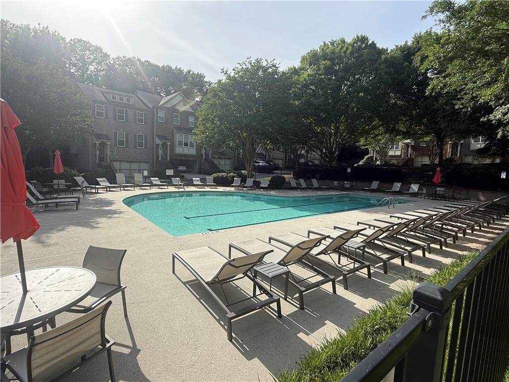 3 bedroom, 4 bathroom, 2,312 sq ft townhouse for sale at 2165 Yancey Lane, Atlanta, GA 30319 — photo 2
