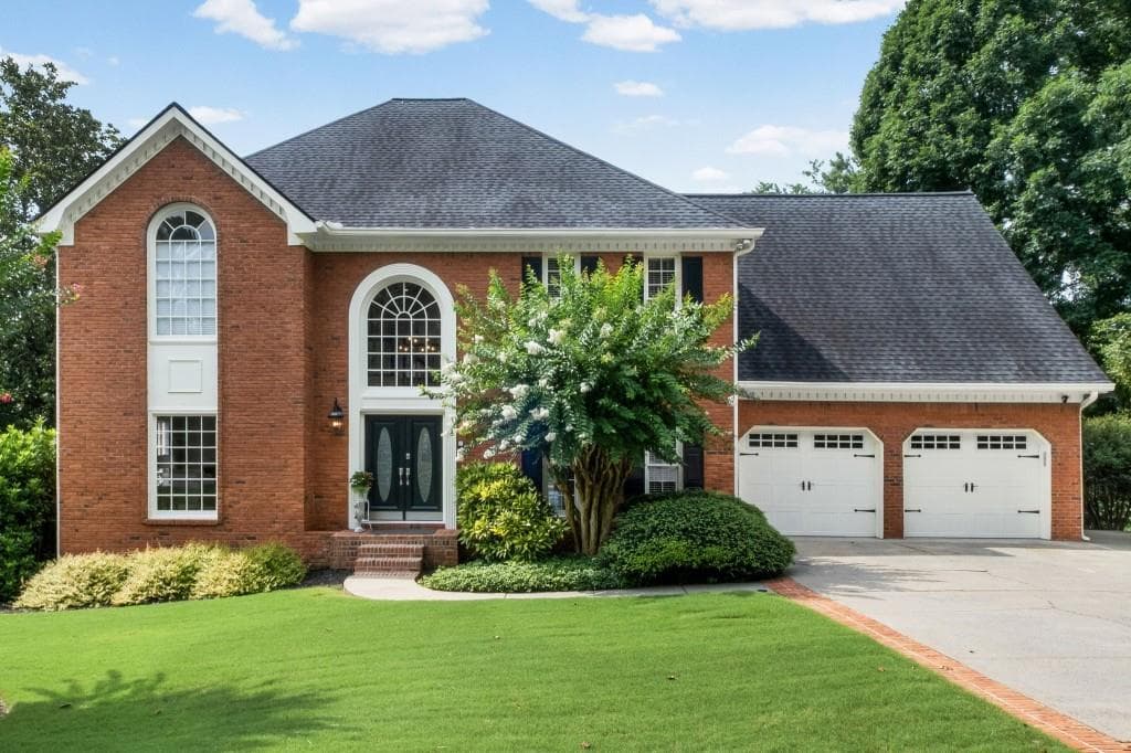 6 bedroom, 4 bathroom, 4,800 sq ft single family residence for sale at 122 N Lakeside Drive, Kennesaw, GA 30144 — photo 3