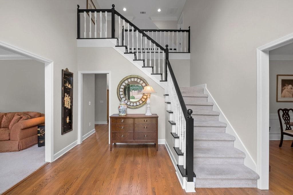 6 bedroom, 4 bathroom, 4,800 sq ft single family residence for sale at 122 N Lakeside Drive, Kennesaw, GA 30144 — photo 8