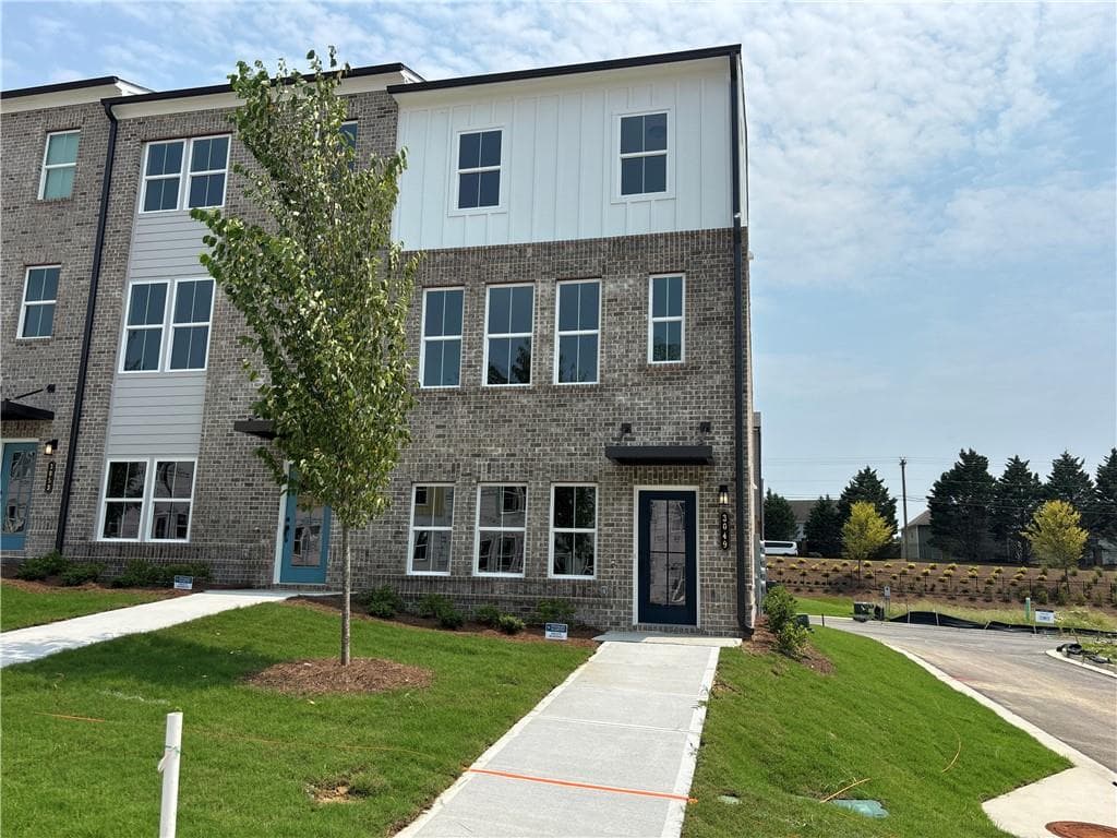 3 bedroom, 4 bathroom, 2,000 sq ft townhouse for rent at 3049 Beacon Bend Crossing, Lawrenceville, GA 30043 for $2,500 a month — photo 1 of 30