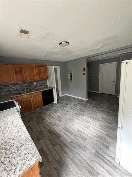 3 bedroom, 2 bathroom, 1,890 sq ft single family residence for sale at 4402 Highland Road, Decatur, GA 30035 — photo 6