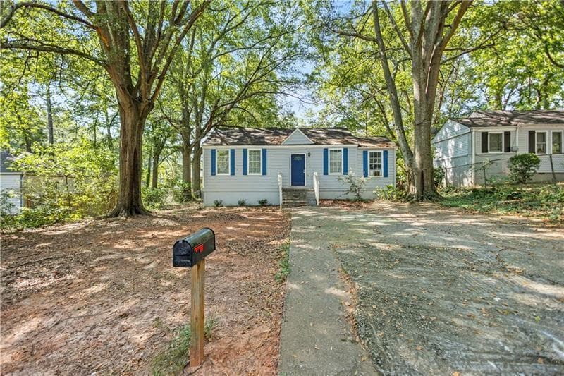 4 bedroom, 2 bathroom, 1,690 sq ft single family residence for sale at 1324 Almont Drive, Atlanta, GA 30310