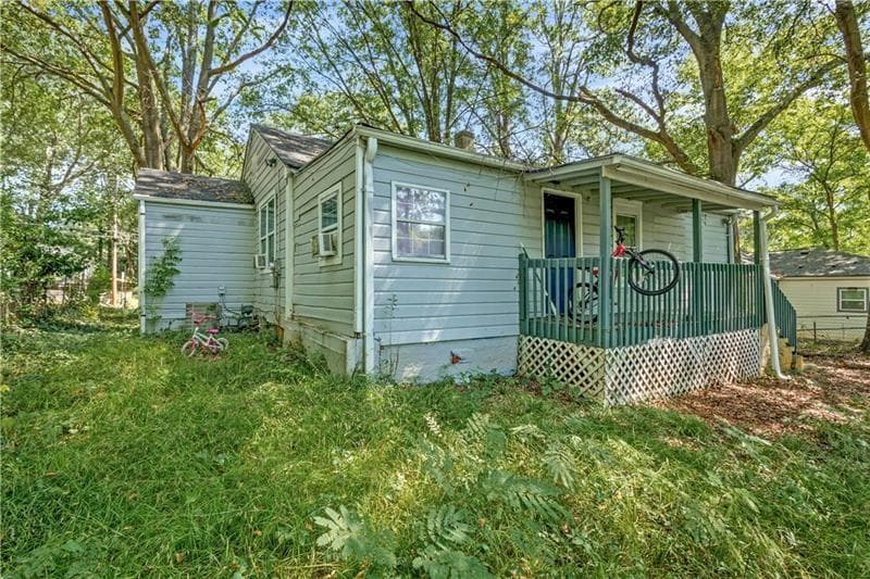 4 bedroom, 2 bathroom, 1,690 sq ft single family residence for sale at 1324 Almont Drive, Atlanta, GA 30310 — photo 8