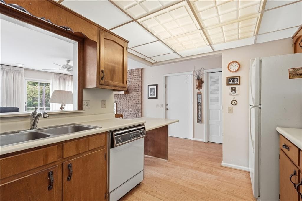 2 bedroom, 2 bathroom, 1,855 sq ft single family residence for sale at 2325 Ridgecrest Circle, Hiawassee, GA 30546 — photo 10