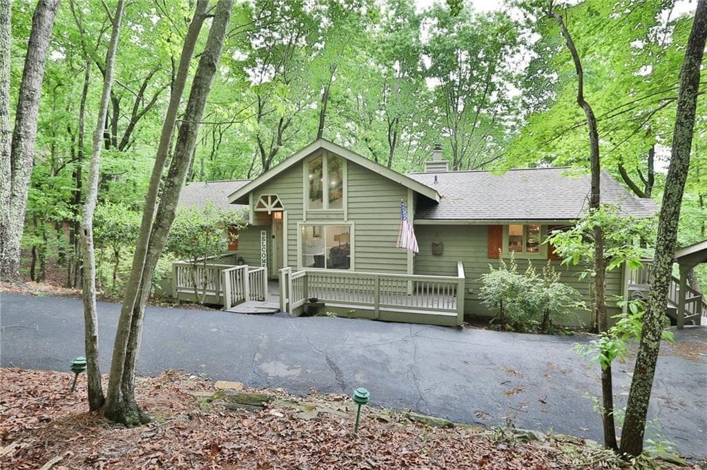 3 bedroom, 3 bathroom, 2,128 sq ft single family residence for sale at 273 Indian Pipe Drive, Big Canoe, GA 30143 — photo 1 of 38