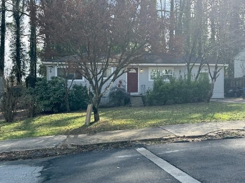 5 bedroom, 2 bathroom, 1,180 sq ft single family residence for sale at 3346 Delmar Lane, Atlanta, GA 30331