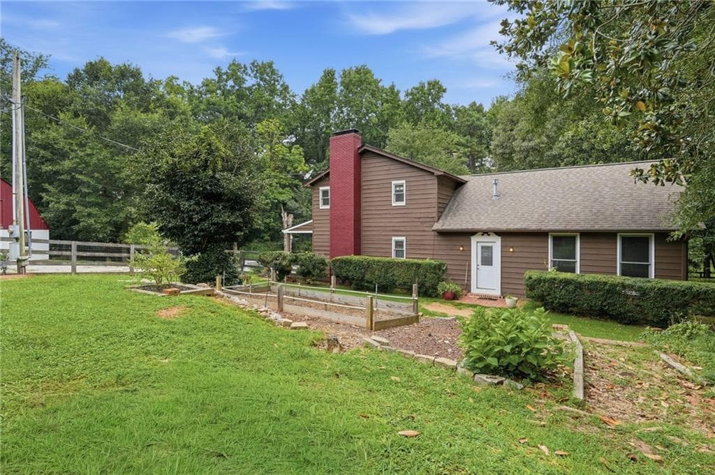 3 bedroom, 3 bathroom, 2,125 sq ft single family residence for sale at 5129 Fourth Colony Drive, Gainesville, GA 30504 — photo 5