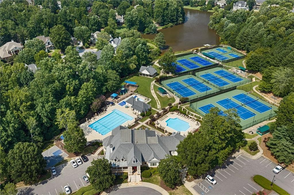 5 bedroom, 6 bathroom, 4,424 sq ft single family residence for sale at 765 Falls Landing Court, Alpharetta, GA 30022 — photo 7
