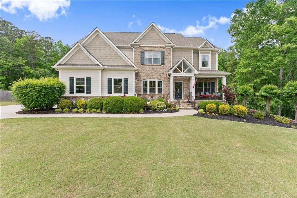 6 bedroom, 5 bathroom, 3,987 sq ft single family residence for sale at 1247 Sterling Lake Drive, Jefferson, GA 30549 — photo 2