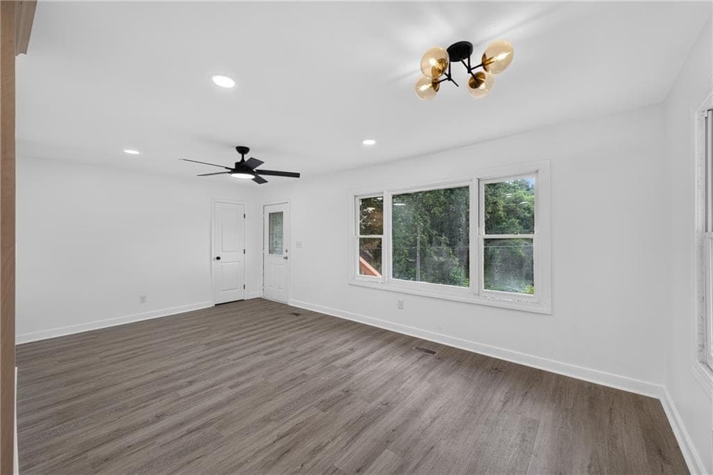 3 bedroom, 2 bathroom, 1,028 sq ft single family residence for sale at 2027 Hilburn Drive, Atlanta, GA 30316 — photo 6