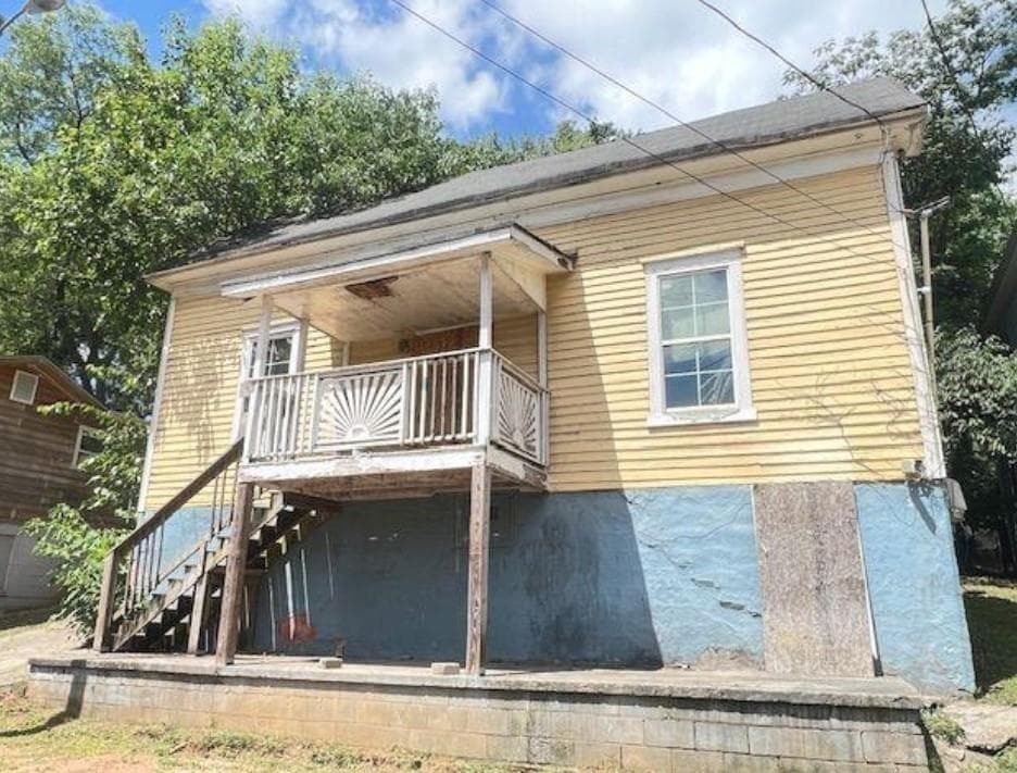 2 bedroom, 2 bathroom, 876 sq ft single family residence under contract at 1147 HUBBARD Street, Atlanta, GA 30310 — photo 2