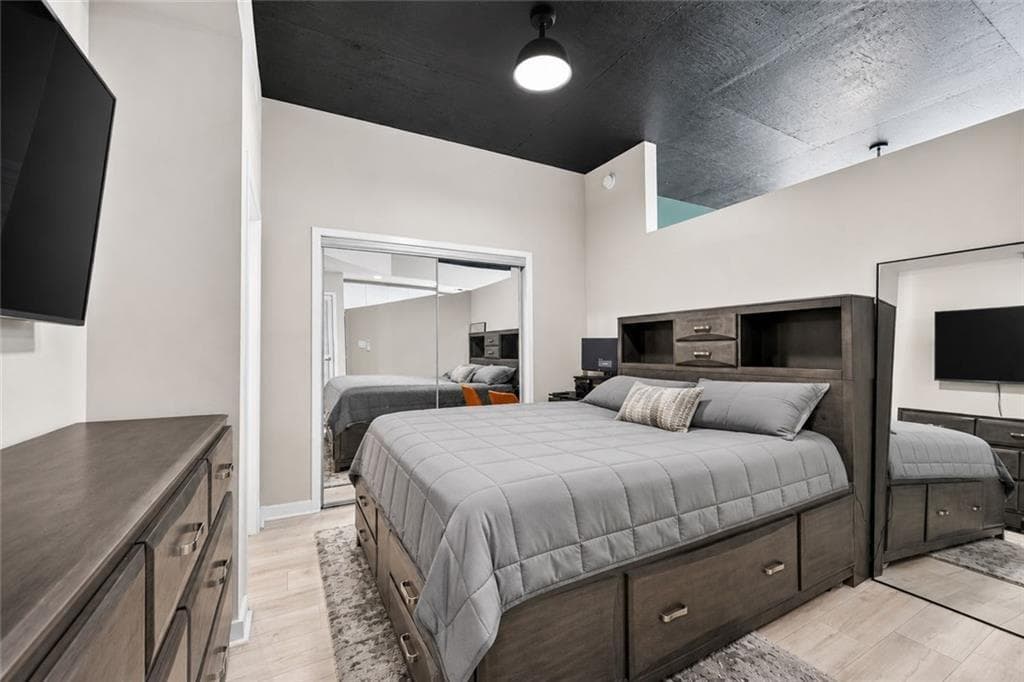 1 bedroom, 1 bathroom, 620 sq ft condominium for sale at 3324 Peachtree Road 1616, Atlanta, GA 30326 — photo 9