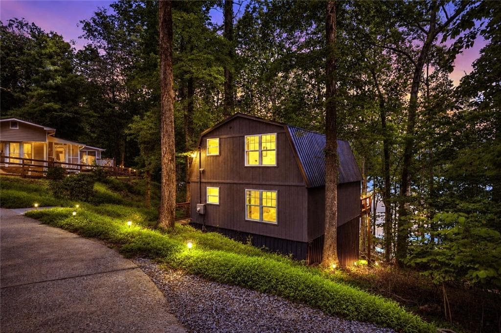 3 bedroom, 3 bathroom, 1,176 sq ft single family residence for sale at 6995 Lakeside Place, Gainesville, GA 30506 — photo 1 of 41