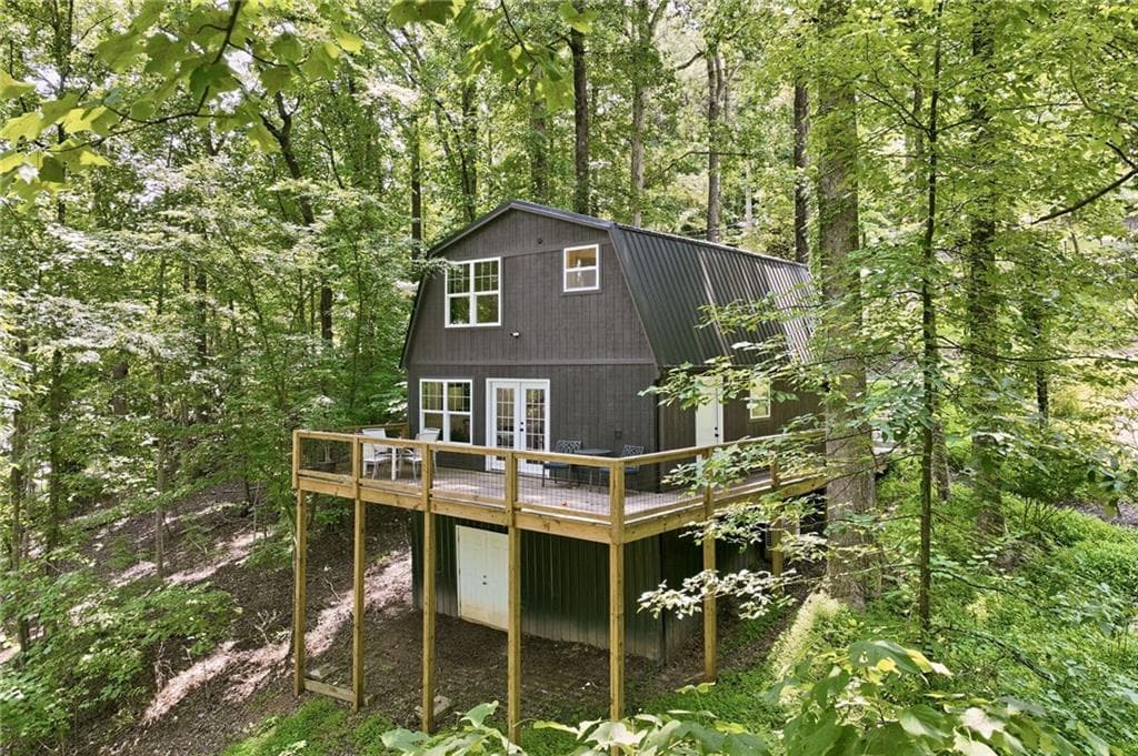 3 bedroom, 3 bathroom, 1,176 sq ft single family residence for sale at 6995 Lakeside Place, Gainesville, GA 30506 — photo 2