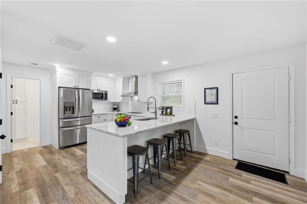 3 bedroom, 3 bathroom, 1,176 sq ft single family residence for sale at 6995 Lakeside Place, Gainesville, GA 30506 — photo 8