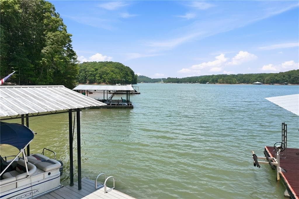 3 bedroom, 3 bathroom, 1,176 sq ft single family residence for sale at 6995 Lakeside Place, Gainesville, GA 30506 — photo 4