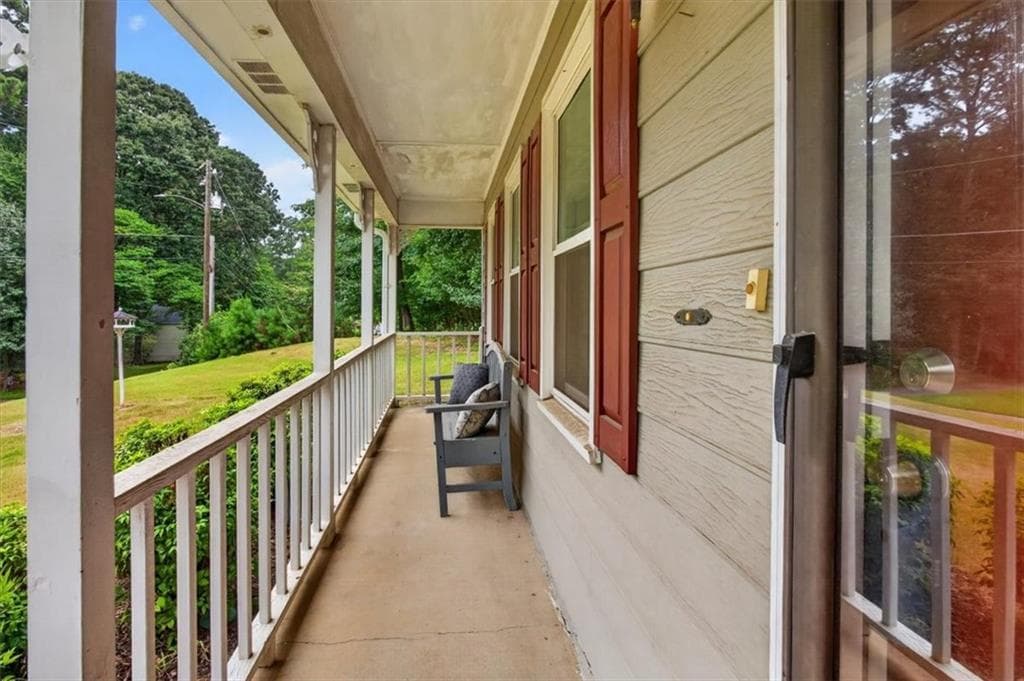 3 bedroom, 2 bathroom, 1,528 sq ft single family residence under contract at 294 N Briar Ridge, Woodstock, GA 30189 — photo 6
